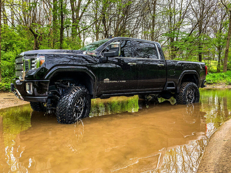 Everest Lifted Trucks: Conquering Peaks On and Off the Road