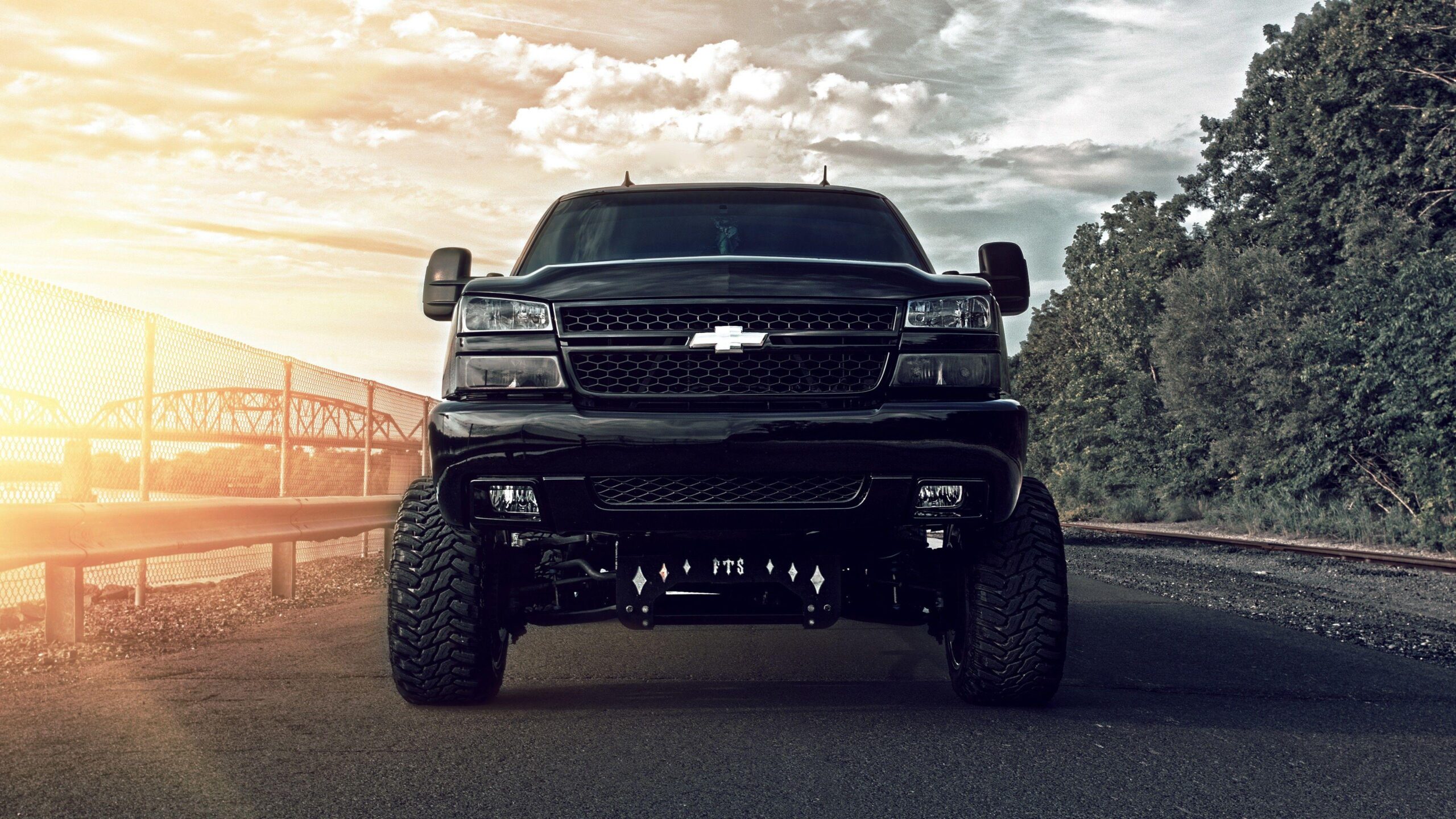 Lifted Trucks Background: A Comprehensive Guide to Their History, Mechanics, and Culture