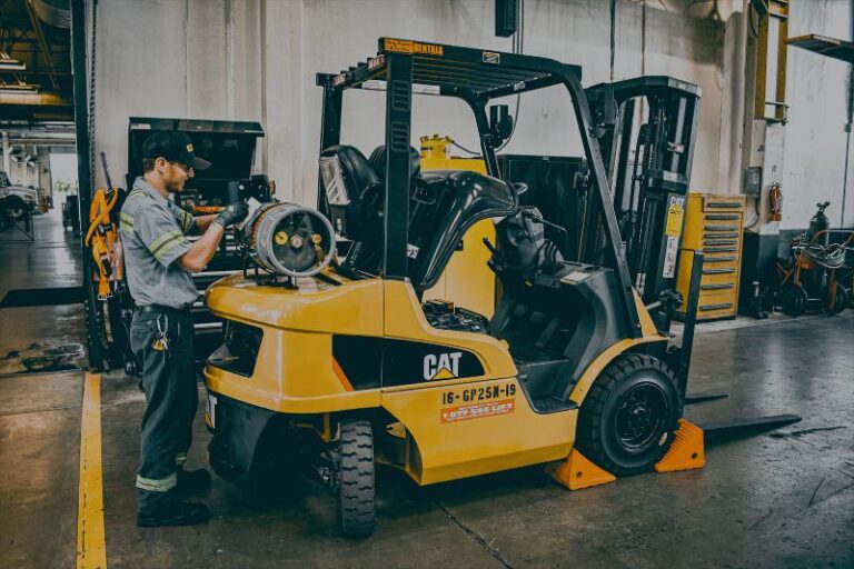 Lifted Trucks Careers: Navigating a High-Flying Professional Path